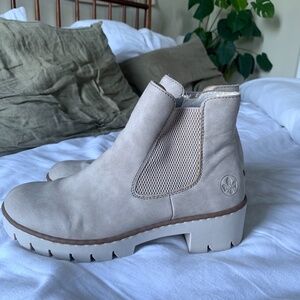 Women’s Reiker tan boots